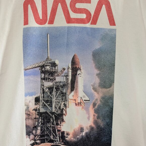 Gap Men's NASA T-Shirt White Cotton Large, Short Sleeve, Space Shuttle Discovery - Picture 7 of 16